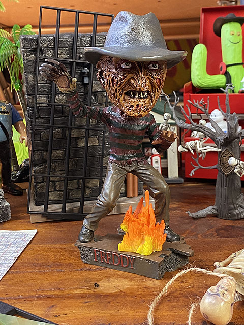 楽天市場 Neca 映画 エルム街の悪夢 フレディ クルーガーのヘッドノッカー アメリカ雑貨通販キャンディタワー