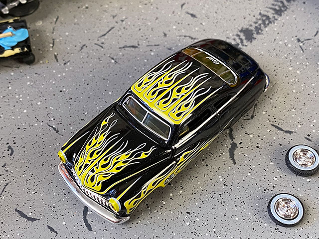 楽天市場 ムーンアイズ限定 M2ミニカー 1949年マーキュリー カスタム 替えタイヤホイール3種付属 アメリカ雑貨通販キャンディタワー