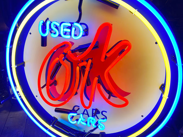 当店一番人気】 OK USED CARのオフィシャルネオンサイン コレクション