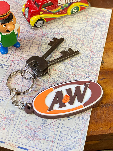 楽天市場】A&W グレートルートベアー ラバーキーホルダー : アメリカ