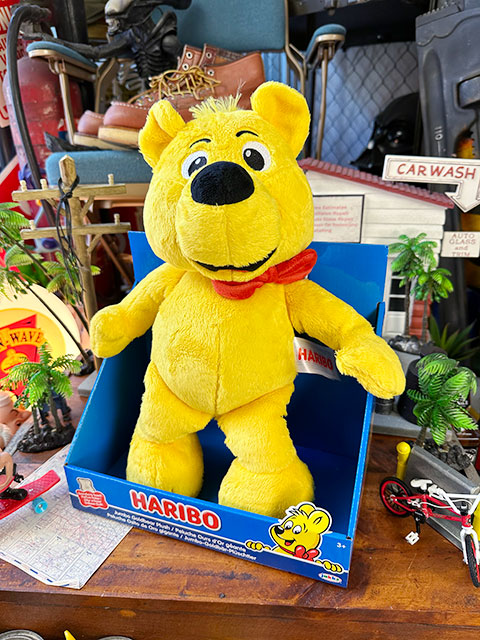 楽天市場】SB【HARIBO ゴールドベア＆グミ BIG ぬいぐるみ 40cm】公式