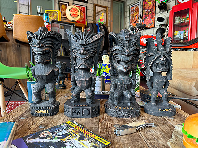 ハパウッド　ハワイアン　ティキ　Lサイズ　（4体セット/ハッピー/マネー/ラッキー/ウィナー）　幸せの神　金運＆お金の神　幸運の神　勝利の神　アメリカン雑貨　アメリカ雑貨　ハワイアン雑貨　ハワイ雑貨　ハワイグッズ　ハワイアングッズ　おしゃれ　ショップインテリア｜アメリカ雑貨通販キャンディタワー