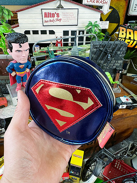 スーパーマン　Sロゴ　ラウンドポーチ　DCコミックス　アメリカン雑貨　アメリカ雑貨　グッズ　アメコミ　おしゃれ画像