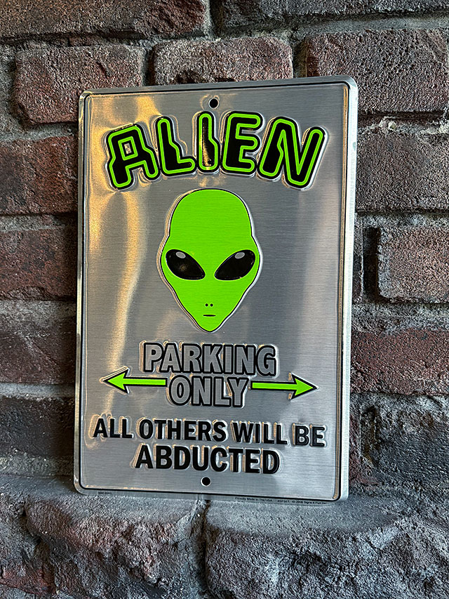エイリアン専用駐車場　ミニジョーク看板　アメリカン雑貨　アメリカ雑貨　グッズ画像
