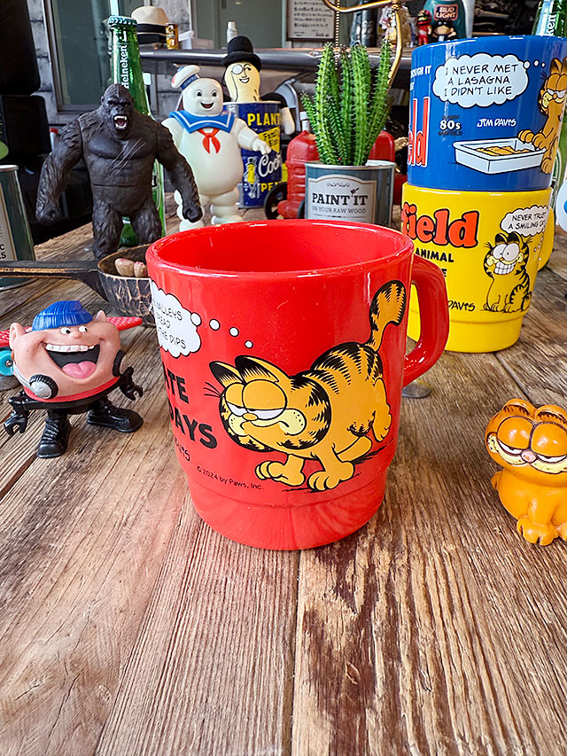 【楽天市場】ガーフィールド スタッキングマグ 330ml （レッド） プラスチック製マグカップ アメリカン雑貨 アメリカ雑貨 キャラグッズ