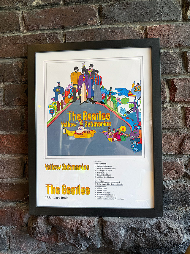 楽天市場】ビートルズ イエローサブマリン オフィシャル ポスター 公式
