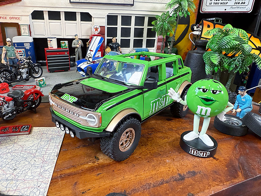 楽天市場】Jada m&m's レッド 1965年 フォード エコノライン