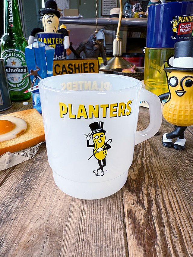 楽天市場】【中古】Planters Mr. Peanut Plastic Mug ミスター