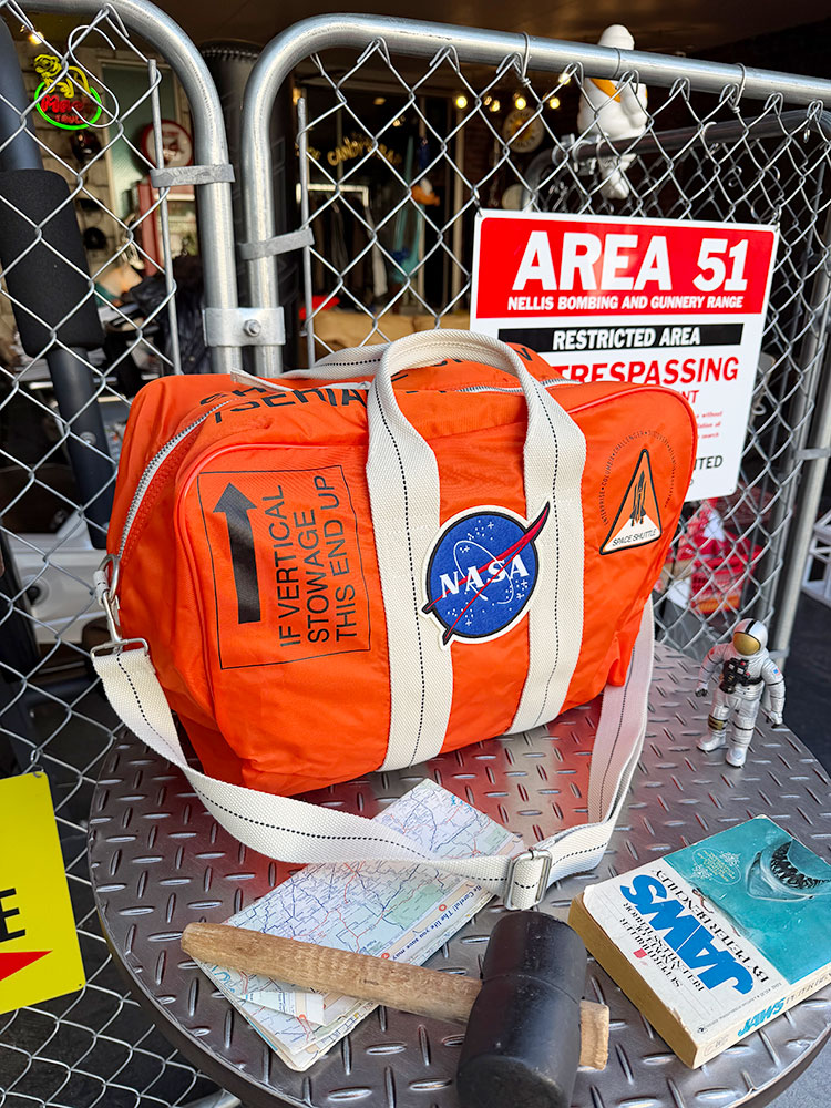 NASA 一揃いの道具御徒面子 RED CANOE 赤いことカヌー アメリカン雑貨 亜米利加雑貨 グッズ  アメカジ 心地よい 今めかしい かっこいい 鞄 鞄