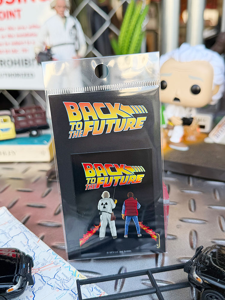 映画　バック・トゥ・ザ・フューチャー　オフィシャル　ステッカー　（タイムトラベル実験シーン）　アメリカン雑貨　アメリカ雑貨　バックトゥザフューチャー 映画　グッズ　インテリア　おしゃれ　BTTF　シール　デカール画像