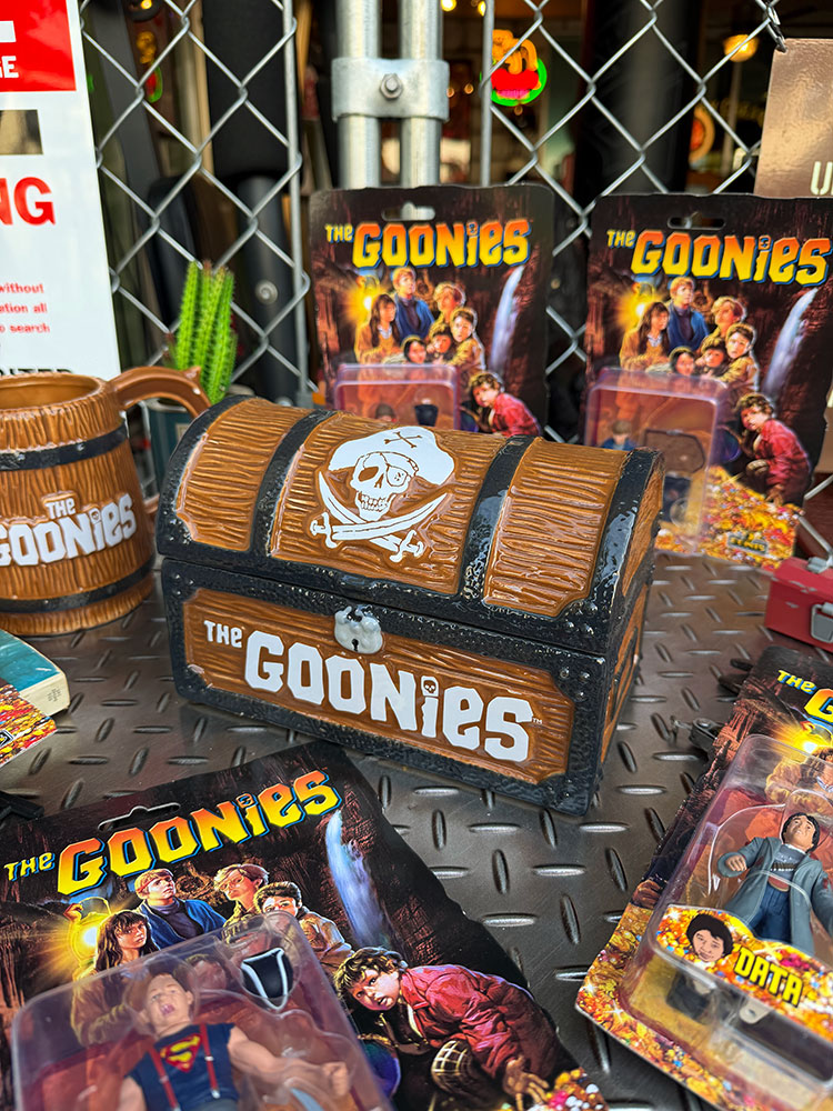 楽天市場】ヨーダキャンディボウルホルダー 【 ハロウィン 映画グッズ