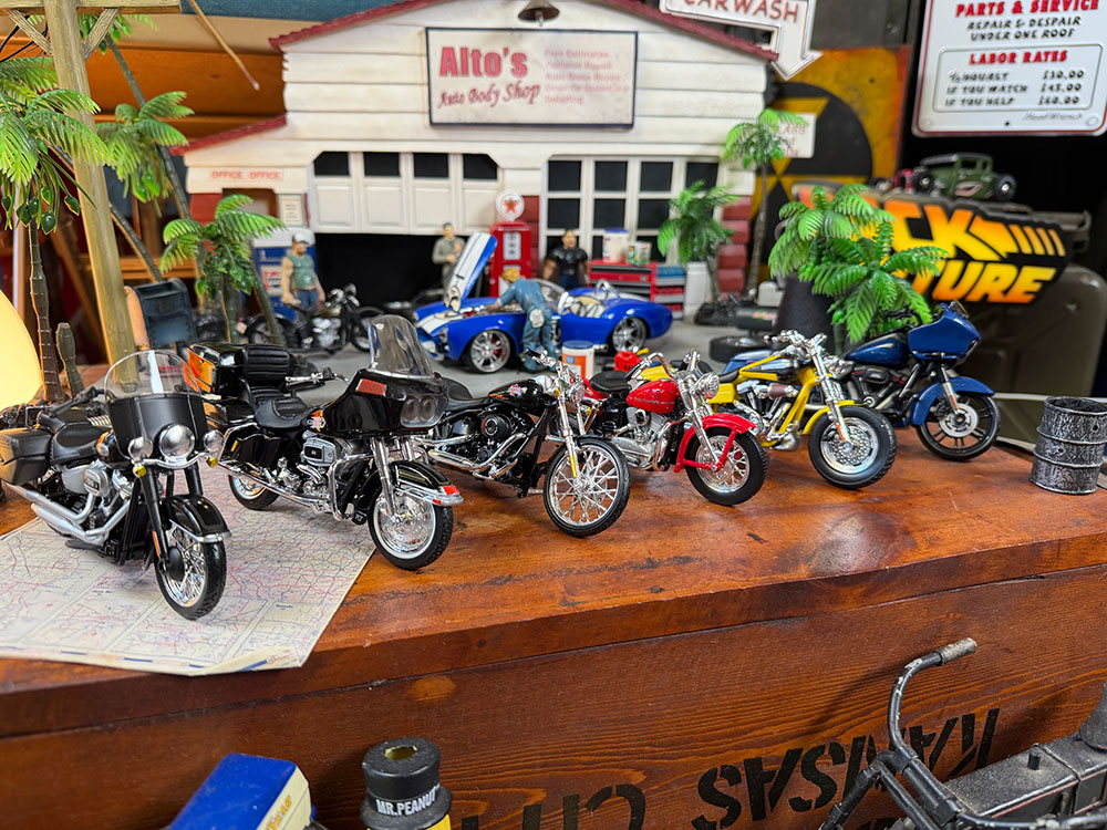 マイスト ハーレーダビッドソン ダイキャスト 自動二輪車 ミニカー 6台書き割り 1/18規摸 （つづき物45） アメリカン雑貨 亜米利加雑貨 グッズ 今めかしい かっこいい 車宿り雑貨 ガレージング雑貨 HARLEY DAVIDSON 自動二輪車 バイ鉄道車両 ブランド名