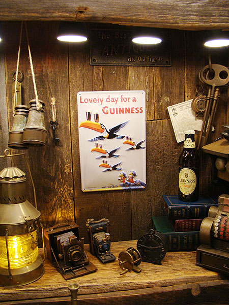 未使用！ギネスビール ネオン看板　パブサイン インテリア レア ギネスビール 王冠型 ブリキ看板 インテリア ボトルキャップサイン