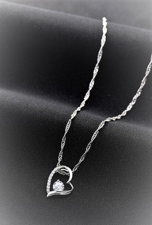 楽天市場】K18ムーンレイUベルトチョーカー巾約7.6mm磁気ネックレス