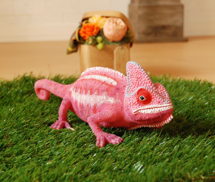 楽天市場 アニマル カメレオン 動物 どうぶつ 爬虫類 ハ虫類 置物 置き物 オブジェ 動物 Money Bank 貯金箱 オーナメント インテリア ギフト リアル おもちゃ 北欧 アンティーク かわいい 贈答 フィギュア ビッグサイズ 剥製 のよう 人形 本物 そっくり ポリ レジン 大きい