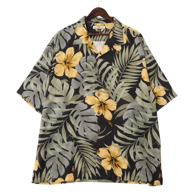 大きいサイズ メンズUS-XLサイズ トミーバハマ TOMMY BAHAMA 100%シルク ループ留め開襟 半袖アロハシャツ リゾート ハワイアン リーフ フラワー 胸囲約135cm 総柄 黒 ブラック系 sc-0019n アメカジ BIGサイズ アメリカ古着 【中古】