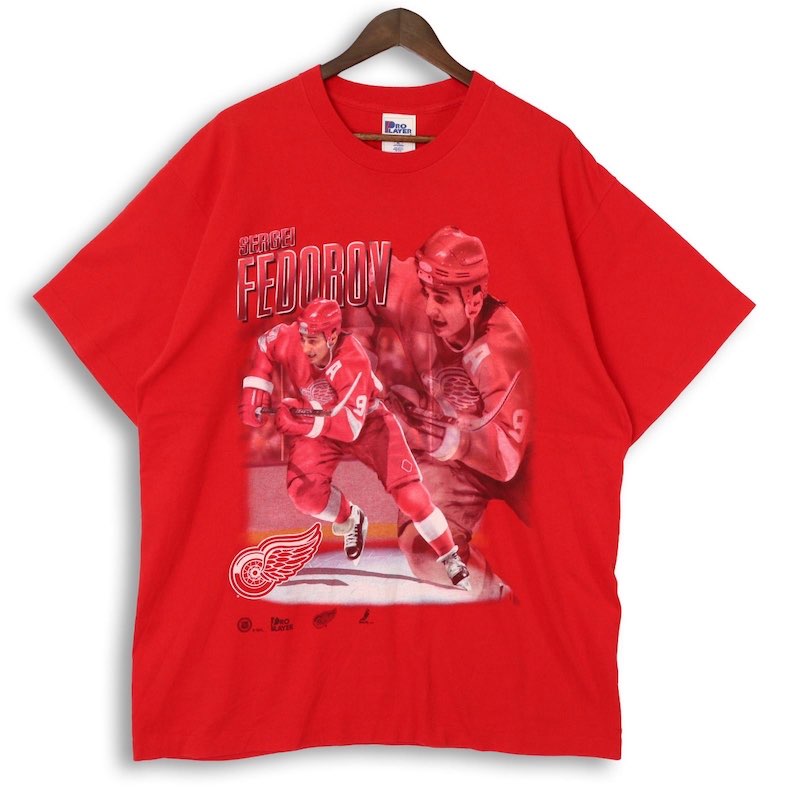 大きいサイズ メンズUS-XLサイズ 90's USA製 PRO PLAYER クルーネック半袖プリントTシャツ NHL Detroit Red Wings SERGEI FEDOROV レッド 胸囲約122cm ビンテージ シングルステッチ アイスホッケー アメリカ古着 USED BIG hsc-1005n【中古】