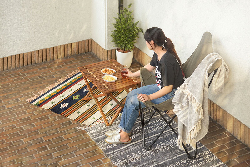 最大94 Offクーポン ロールトップテーブル フォールディングテーブル Ssサイズ 木製テーブル 折りたたみ 天然木 チーク材 机 本革つなぎ 天板 取り外し可能 簡単 組立式 持ち運び可能 アウトドア レジャー キャンプ 屋外 ベランダ Fucoa Cl