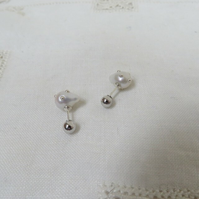 ・・perdiem ペールドロップパールピアスPale Drop Pearl P（シルバー）81526105アペルディエムAperdiem(Vlas Blommeヴラス ブラム)