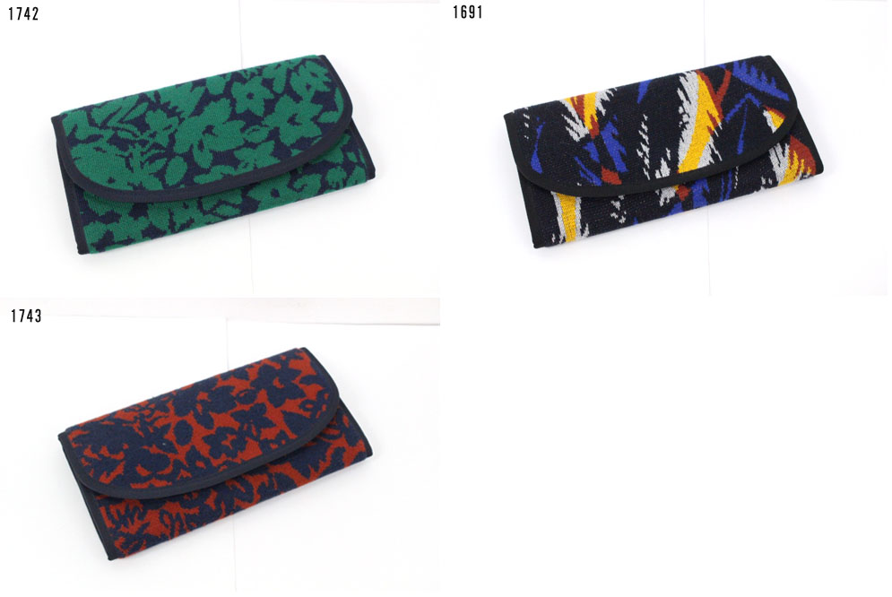 ●KNIT　IS　CANVAS!　【ニットイズキャンバス】　マルチケース　通帳入れ　母子手帳入れ　クラッチバッグ　お財布　2161K151