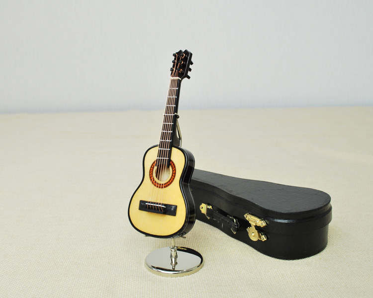 クラシックギター　キーホルダー　在庫4　音楽雑貨　プレゼント　ゴム製