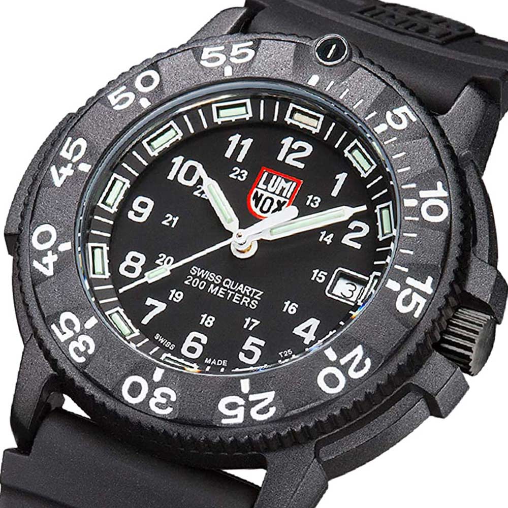 ルミノックス LUMINOX ネイビーシールズ ウォッチ 3001 ダイブウォッチ 石英 黒いこと