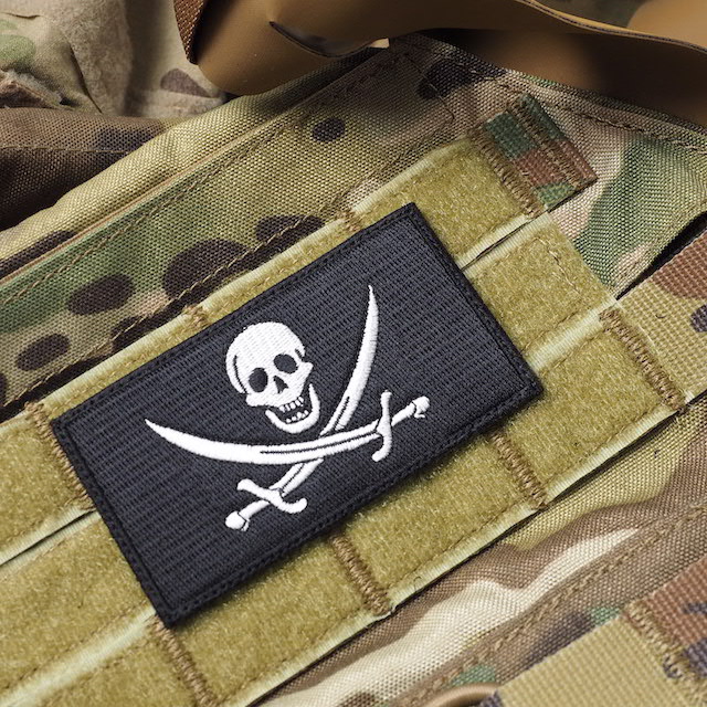 楽天市場 ミリタリーパッチ Calico Jack Jolly Roger Flag Patch キャリコジャック ジョリーロジャー 海賊旗 パッチ フック付き ｃａｐｔａｉｎ ｔｏｍ S