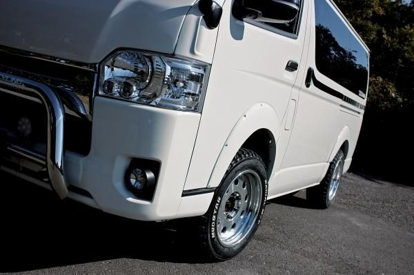 ガレージベリー 200系ハイエース ナロー/ワイド(1～4型) ビルドフェンダー GARAGE VARY 17-0007 法人様のみの配送