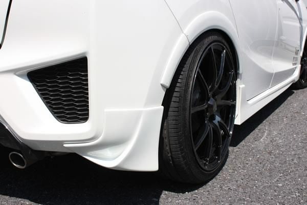 ガレージベリー フィット(GK3/GK4/GK5/GK6/GP5/GP6) マットガード(FRP) DBA-GK3/4/5/6/GP5 GARAGE VARY 6-6025