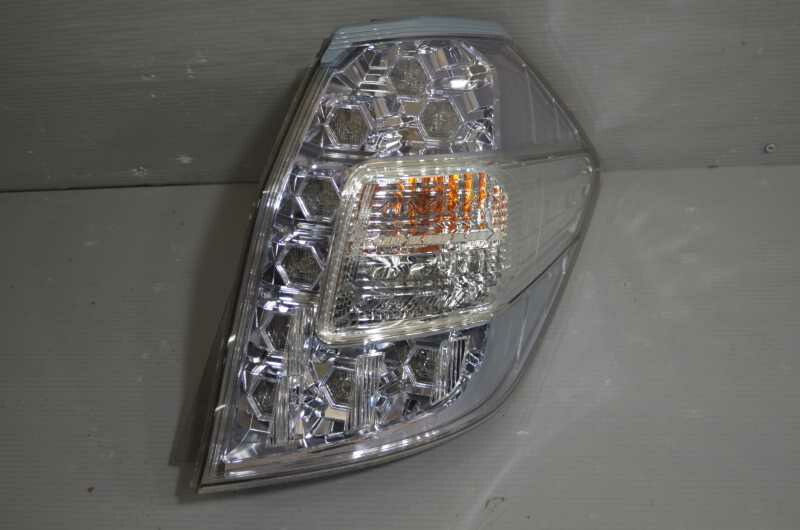 楽天市場】フィット シャトル 15X 後期(GG7) 純正 スタンレー 破損無