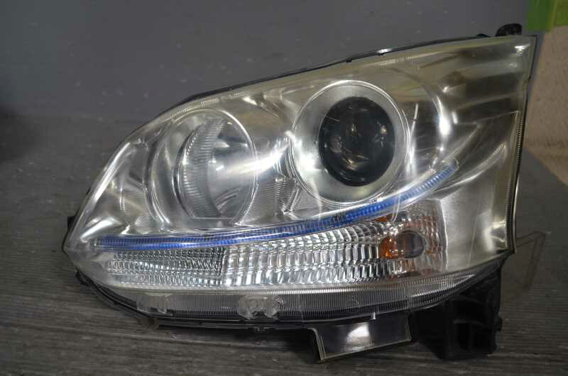 ムーヴ カスタム 前期(LA100S) 純正 コイト 破損無 取付OK 動作保証 左 ヘッドライト バラスト付 HID キセノン レベライザー付 100-51060 / 81150-B2620 k070425 中古20230401
