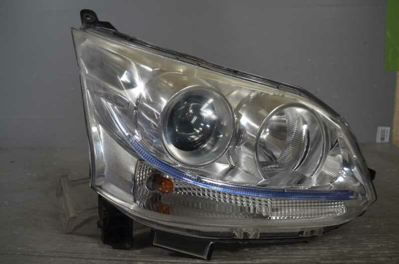 ムーヴ カスタム 前期(LA100S) 純正 コイト 破損無 取付OK 動作保証 右 ヘッドライト バラスト付 HID キセノン レベライザー付 100-51060 / 81110-B2620 k070424 中古20230401