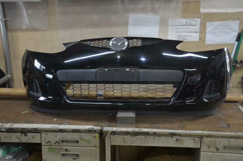 デミオ 前期(DE3FS) 純正 破損無 取付OK フロントバンパー A3F D651-50031 k071724 中古20230501