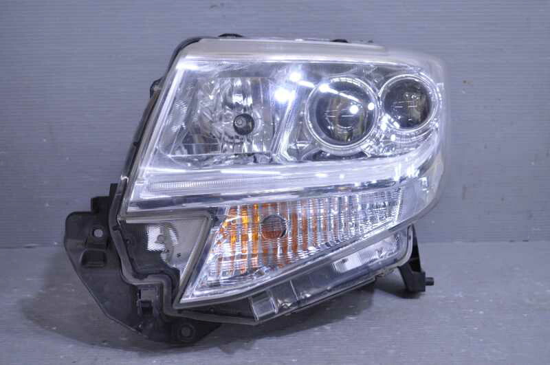 タント カスタム X-SA 前期(LA600S) 純正 コイト 破損無 取付OK 動作保証 左 ヘッドライト LED レベライザー イルミ付 100-51392 k091214 中古20250722