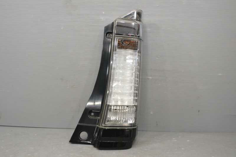 JF1 NBOXカスタム 右テールランプ イチコーD106 (78421) JF1 NBOXカスタム 右テールランプ イチコーD106 (78421)