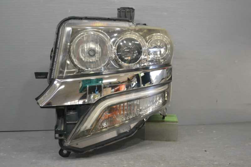 (極上品)ホンダ N-BOX カスタム後期 JF1 JF2 純正ヘッドライト左 楽天市場】N-BOX カスタム GLパッケージ 後期(JF1 JF2) 純正 コイト