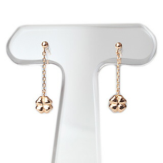 楽天市場】クローバーモチーフ オニキスピアス K18 計1.4g ピンク