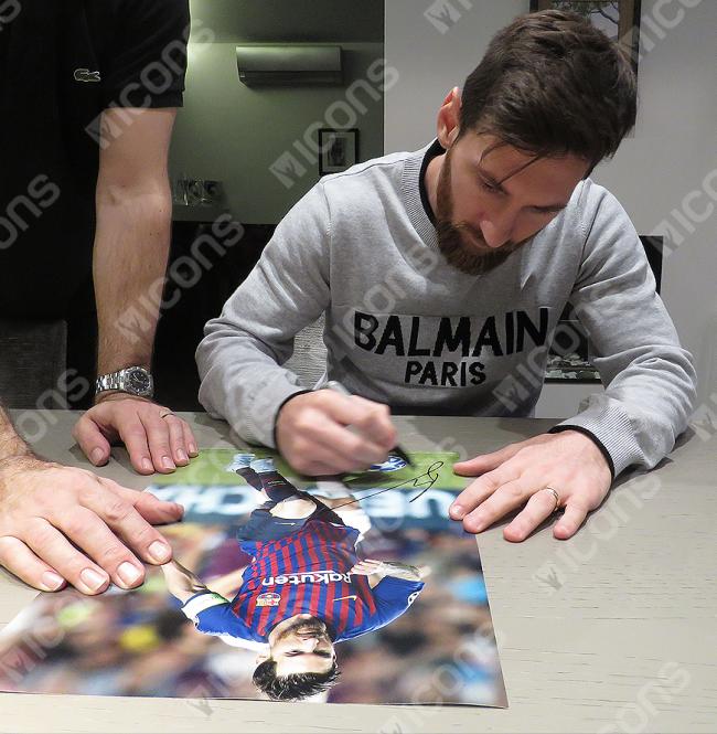 楽天市場 リオネル メッシ 直筆サインフォト Fc バルセロナ マスター オブ ザ ボール 額装 Lionel Messi Official Signed Fc Barcelona Photo Master Of The Ball カードファナティック