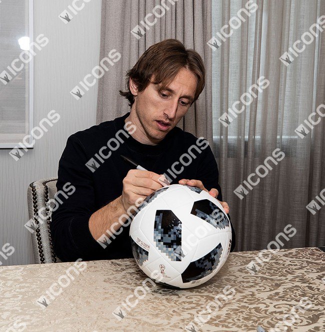 ルカ モドリッチ 手筆顕れ上がりサッカー舞踏会 18 Fifa ワールドカップ Luka Modric Signed 18 Fifa World Cup Football 2 15入荷予定を組む Divineoffspringschool Com