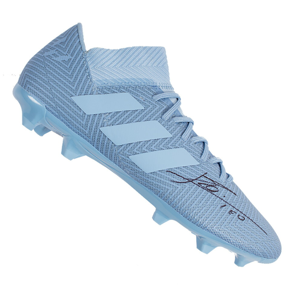 楽天市場 リオネル メッシ 直筆サイン入りスパイク Lionel Messi Official Signed Blue Adidas Nemeziz Messi 18 1 Boot カードファナティック