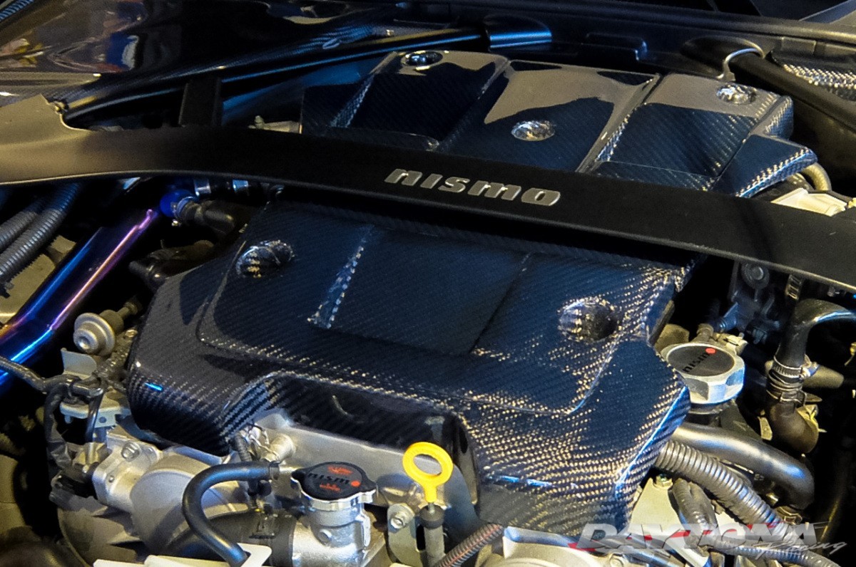 Z34　エンジンカバー　ラップ塗装　エンブレム　スワロフスキー加工 Z34 エンジンカバー ラップ塗装 エンブレム スワロフスキー加工