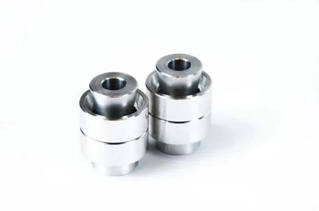 DAYTONA/デイトナ【SPL Parts リアナックルーアーム(ショックマウント部のみ) スフェリカル・ピロボールブッシュ 】フェアレディZ Z33|OCTAGON