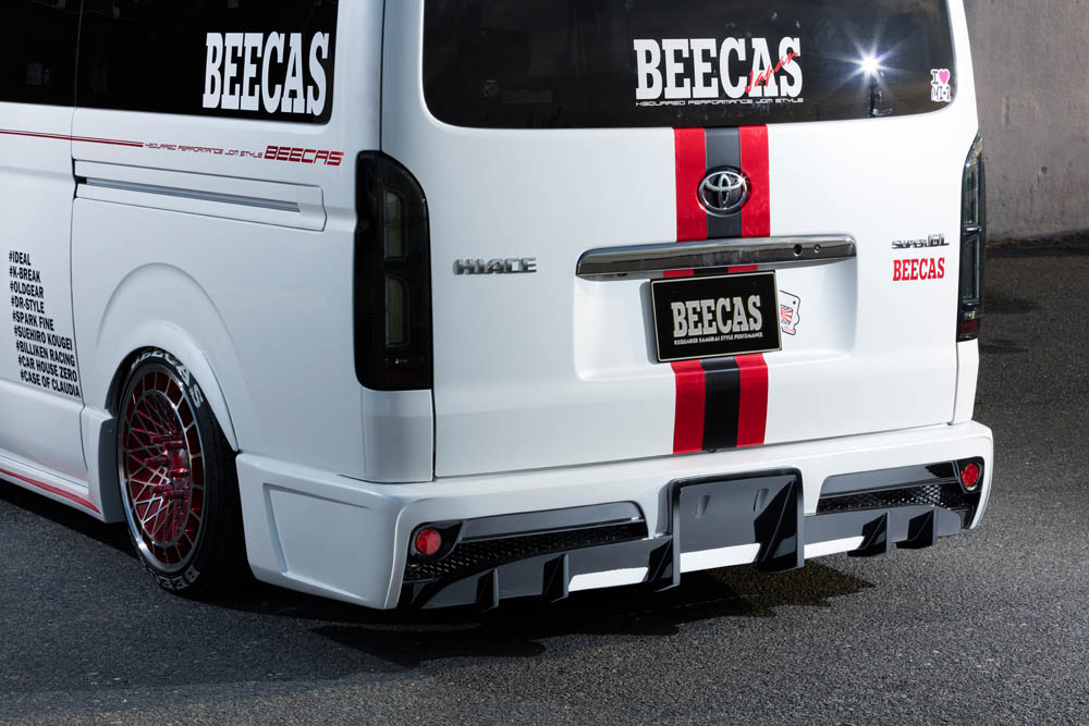 ハイエース　オーバーフェンダー　ビーキャスバージョン1 BEECAS ハイエース 200系 4型 標準車 オーバーフェンダー ver1