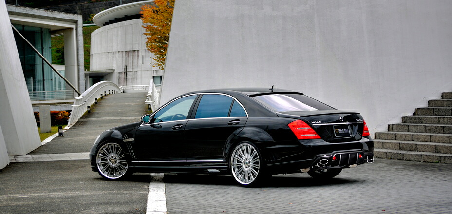WALD　ヴァルド　（SPORTS LINEBLACK BISON EDITION 　スポーツラインブラックビジョンエディション）メルセデスベンツ　S‐CLASS　W221　ルーフスポイラー