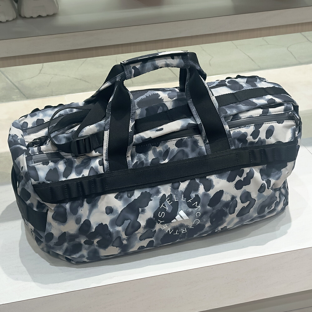 ADIDAS BY STELLA MCCARTNEY [アディダス バイ ステラ マッカートニー] ロゴビッグ ドラムバッグ 24/7 バッグ 6S KC2832 グレー リサイクル素材 / ジム / ラージ / 肩がけ / 撥水 / 旅行 /