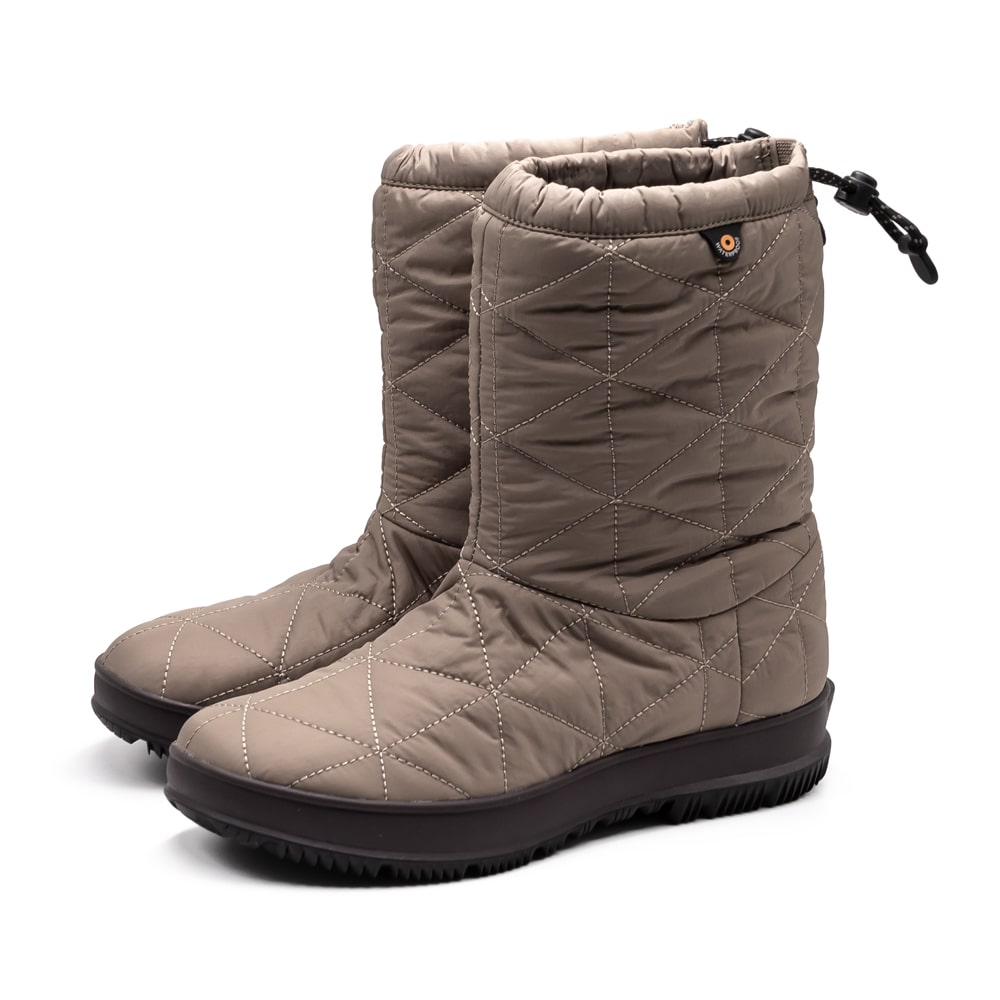 BOGS [ボグス]キルティングウォータープルーフハーフスノーブーツ4A 72238 258 FOSSIL ベージュ SNOW DAY MID スノーデイ定番 / 大人気 / 雨合羽 / 雪 / 滑りにくい / 遊撃手 / 真っただ中 /