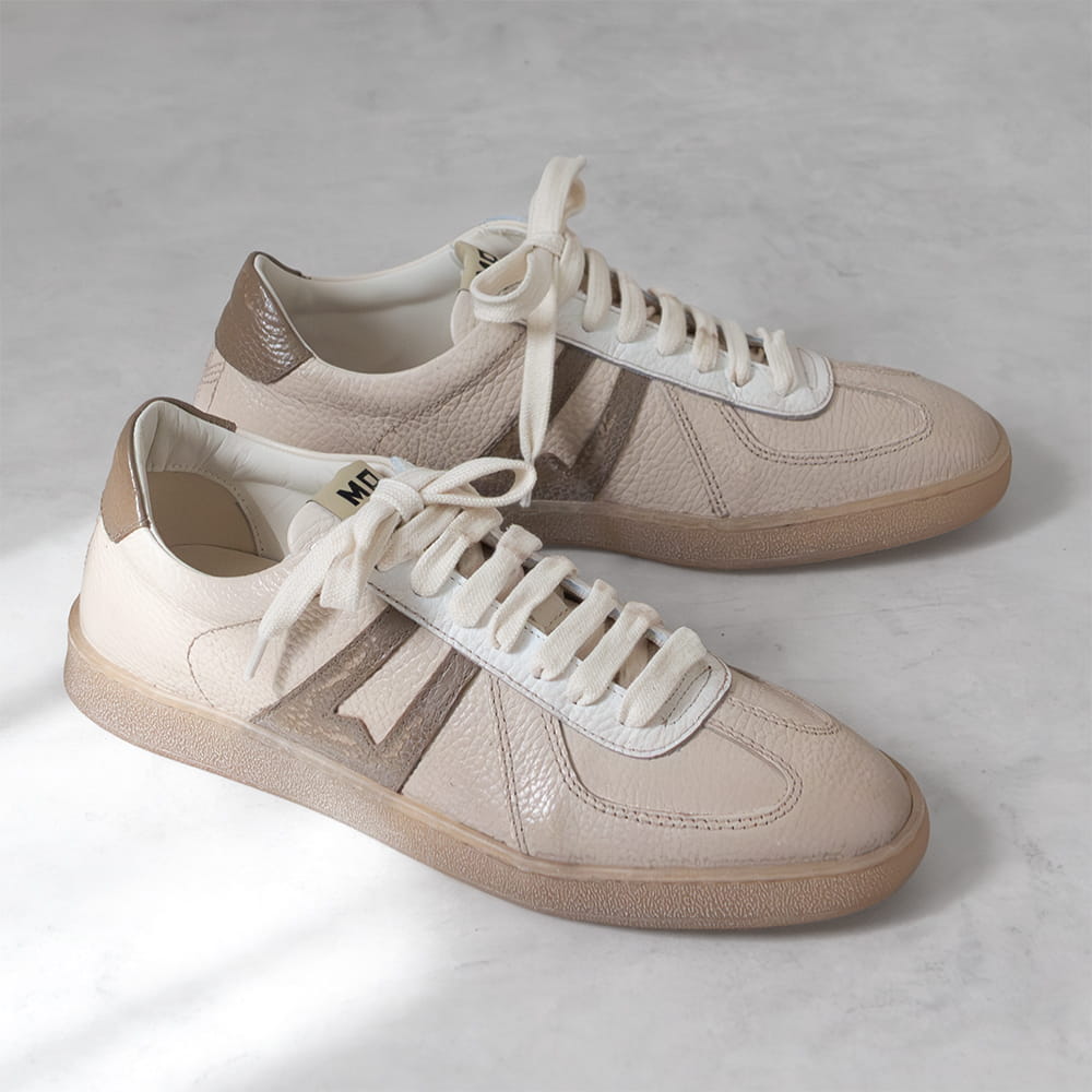 MOMA [モマ]シュリンクレザーローカットスニーカー6S 30601 BIANCO BEIGE ベージュインポート / 本革 / スニーカー / 自然的 / より分ける / 分かりやすい / ヴィンテージ製作 /
