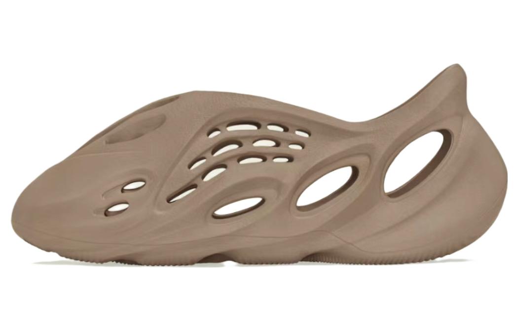 【新品・置き目品・貨物輸送無料】アディダス adidas Yeezy Foam RNNR Mist GV6774 スニーカー メンズ 国内送りとどける