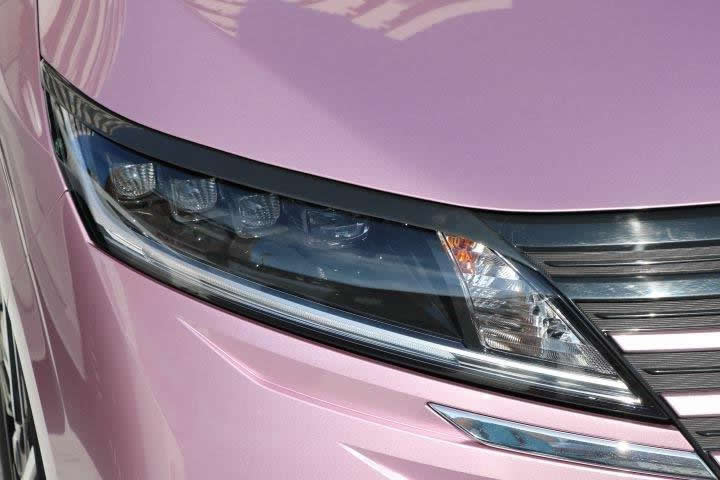 ワゴンスターアイライン　左右セットノート、ノートeパワー　E13,SNE13(後期・LED用)R6年1月～純正カラー塗装済み　※沖縄は別途送料がかかります。｜カーショップナガノ２号店
