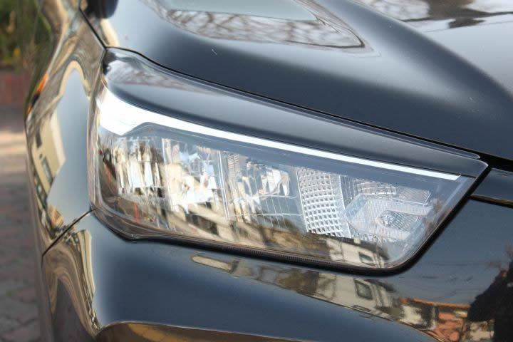 NSスタイル アイライン　左右セット ロッキー(LED・マニュアルレベリング機能付 グレードX,L)A200S,A210S R1年11月～ 純正カラー塗装済み　※沖縄は別途送料がかかります。 11,600円